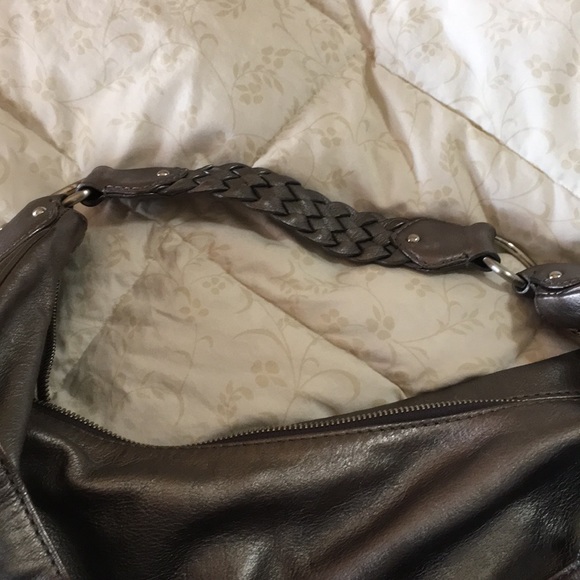 MICHAEL KORS BUCKET - Picture 2 of 6